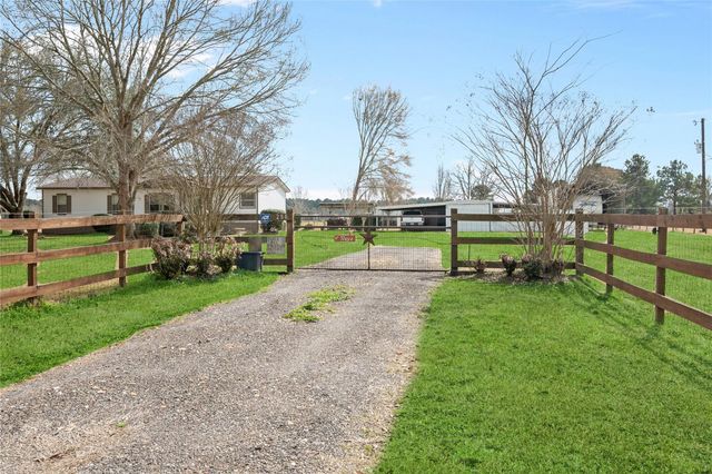 290 County Road 2286, Cleveland, TX 77327