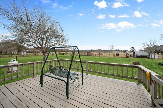 290 County Road 2286, Cleveland, TX 77327