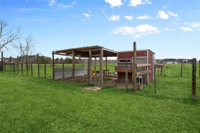 290 County Road 2286, Cleveland, TX 77327