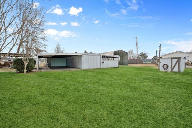 290 County Road 2286, Cleveland, TX 77327