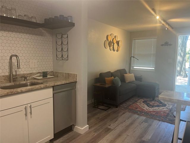 115 CLEVELAND AVENUE, Largo, FL 33770