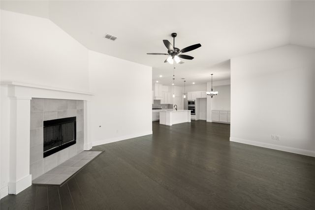 345 Paddle Boat Drive, Granbury, TX 76049