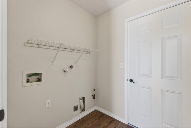 500 Little Wings Loop SW, Los Lunas, NM 87031