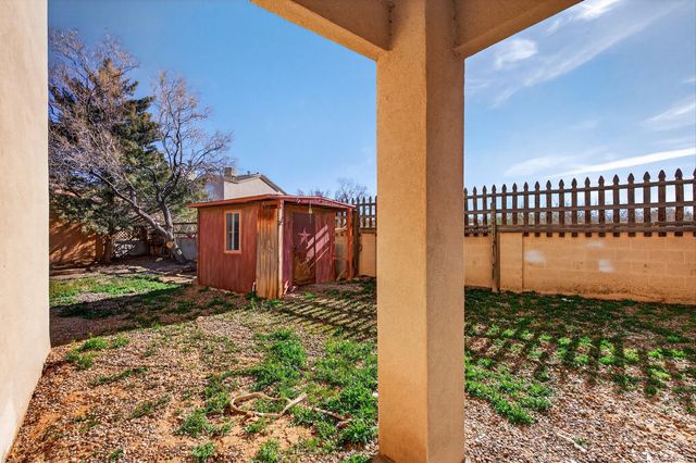 500 Little Wings Loop SW, Los Lunas, NM 87031