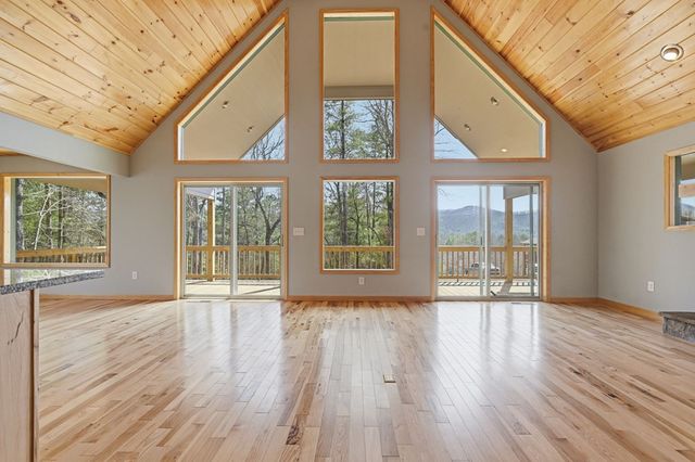 55 Heidis Run, Murphy, NC 28906