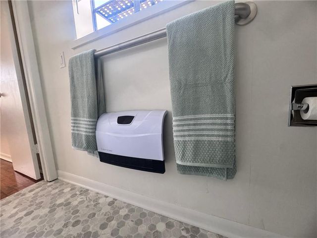 321 E 7th Street, Adrian, MO 64720