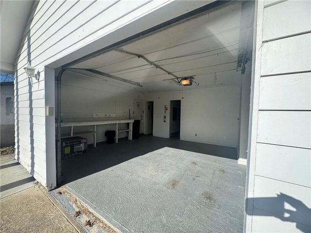 321 E 7th Street, Adrian, MO 64720