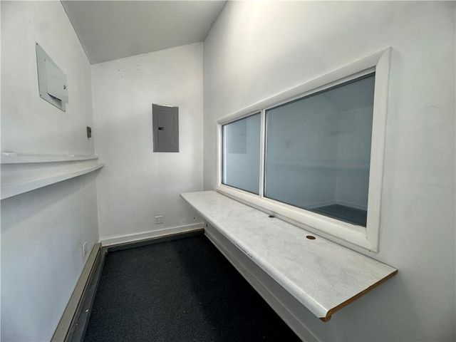 321 E 7th Street, Adrian, MO 64720