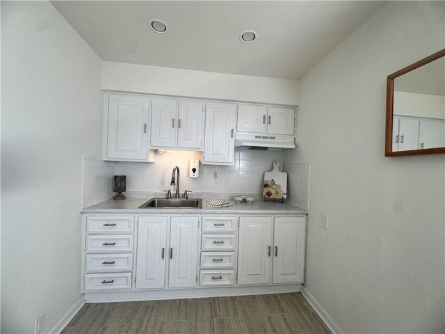 321 E 7th Street, Adrian, MO 64720