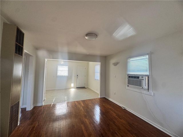 321 E 7th Street, Adrian, MO 64720