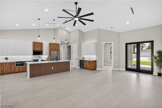 741 SW 7th TER, Cape Coral, FL 33991
