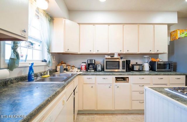 820 Miller Ave, Cookeville, TN 38501