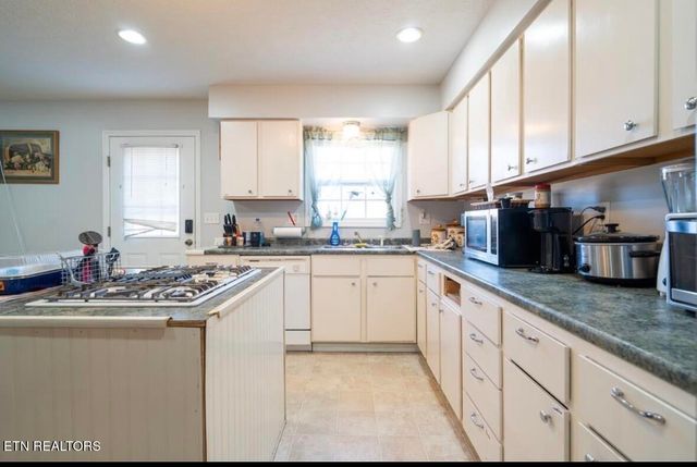 820 Miller Ave, Cookeville, TN 38501