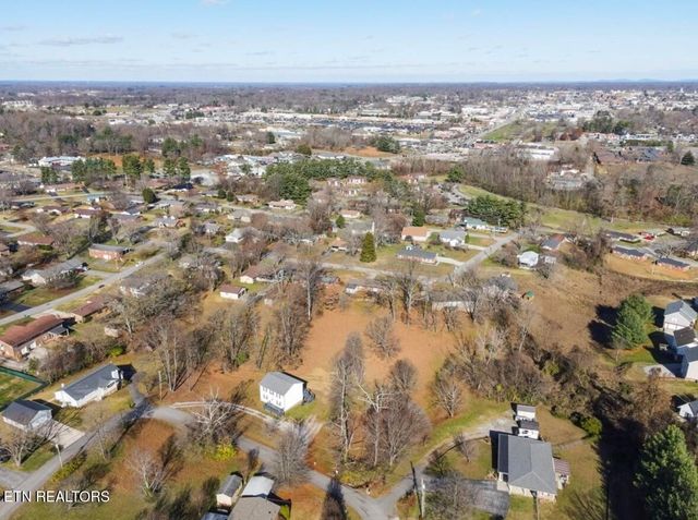 820 Miller Ave, Cookeville, TN 38501