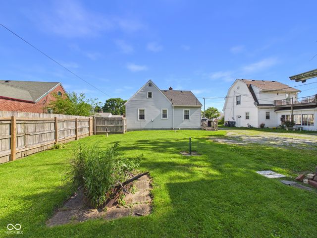 201 E 38th Street, Anderson, IN 46013