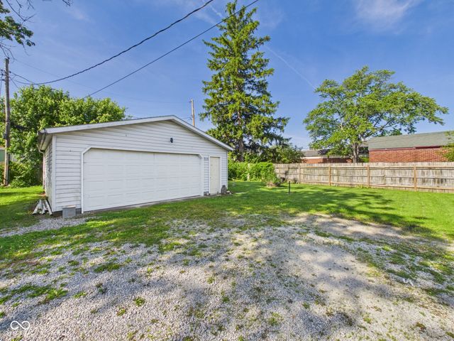 201 E 38th Street, Anderson, IN 46013