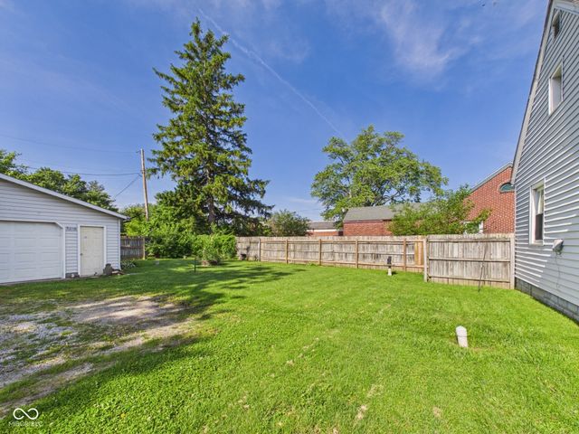 201 E 38th Street, Anderson, IN 46013
