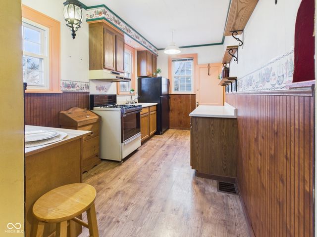 201 E 38th Street, Anderson, IN 46013