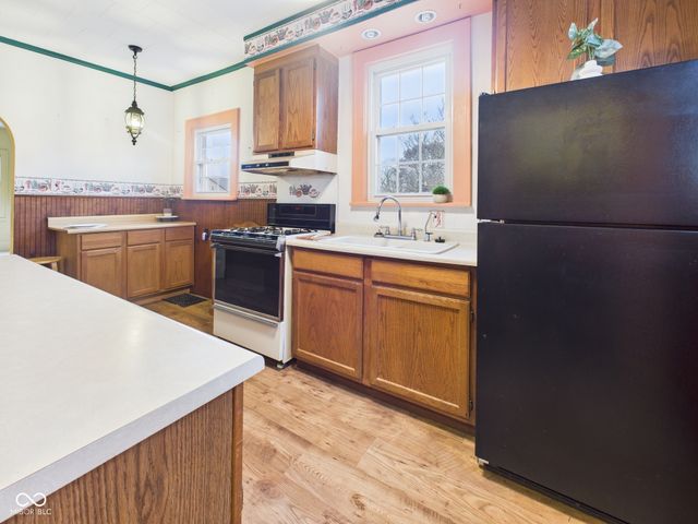201 E 38th Street, Anderson, IN 46013