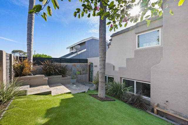 2372 Oxford Ave, Cardiff, CA 92007