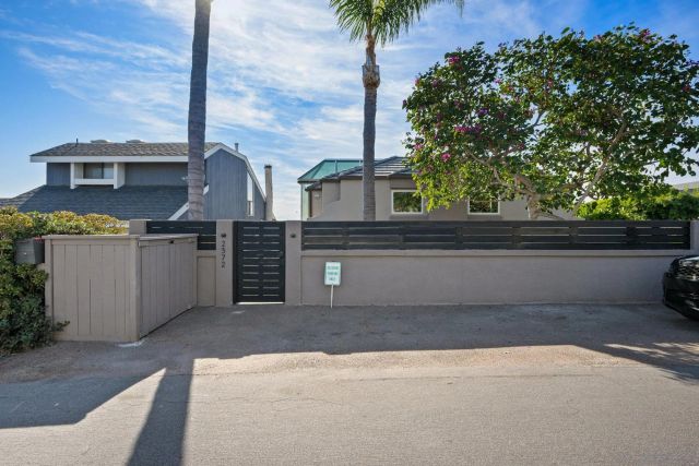 2372 Oxford Ave, Cardiff, CA 92007