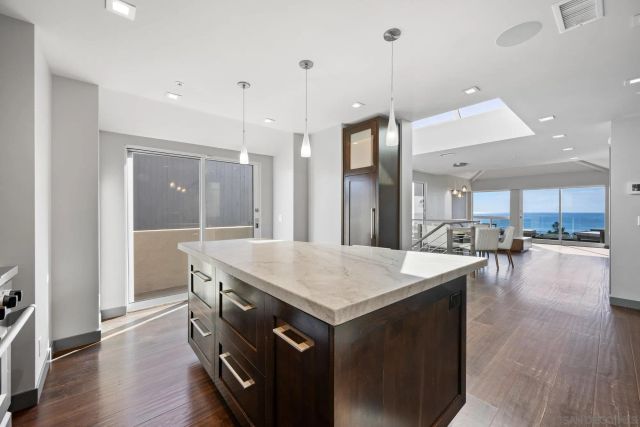2372 Oxford Ave, Cardiff, CA 92007