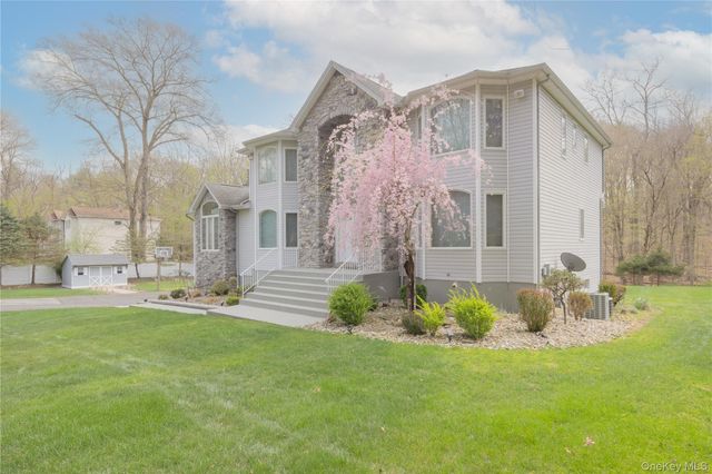 774 Haverstraw Road, Suffern, NY 10901