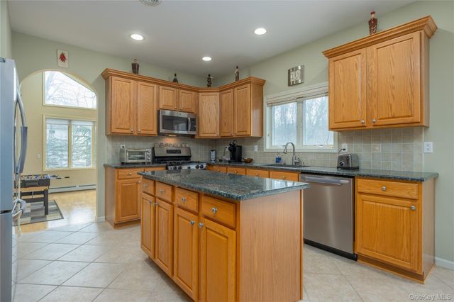 774 Haverstraw Road, Suffern, NY 10901