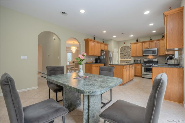 774 Haverstraw Road, Suffern, NY 10901