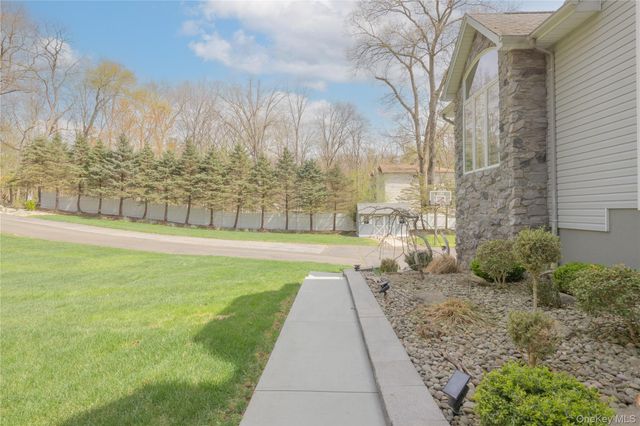 774 Haverstraw Road, Suffern, NY 10901