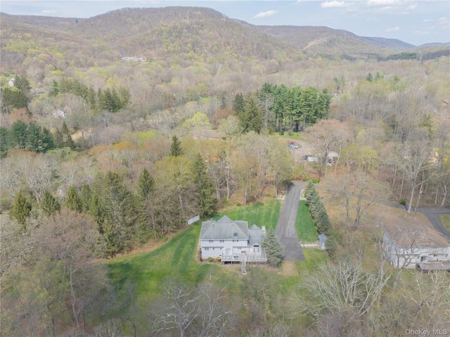 774 Haverstraw Road, Suffern, NY 10901