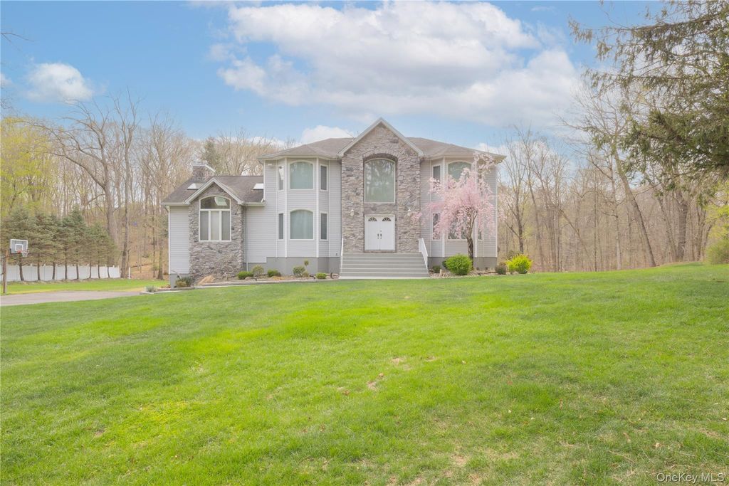 774 Haverstraw Road, Suffern, NY 10901