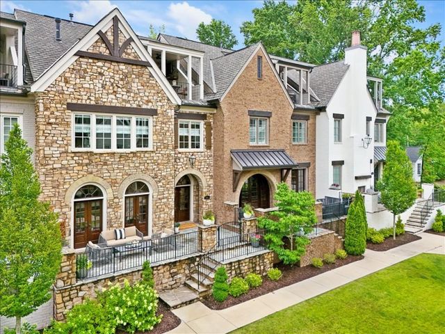 204 Violet Garden Walk, Alpharetta, GA 30004