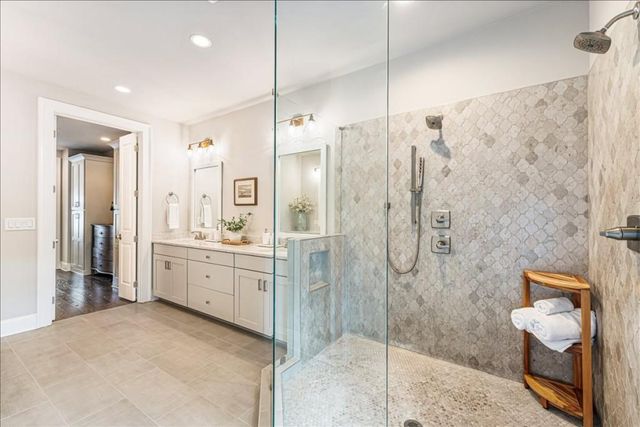 204 Violet Garden Walk, Alpharetta, GA 30004