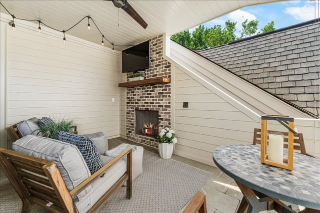204 Violet Garden Walk, Alpharetta, GA 30004
