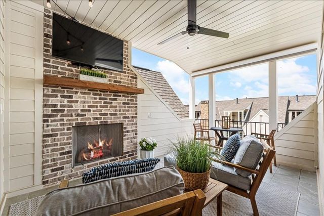204 Violet Garden Walk, Alpharetta, GA 30004