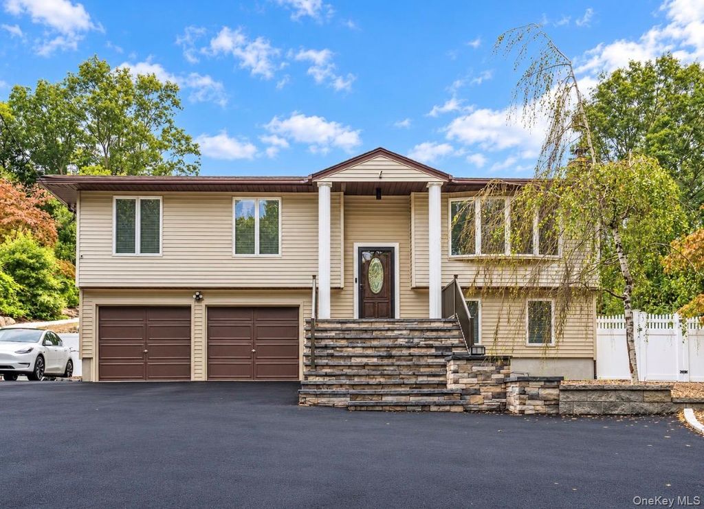 47 McArthur Lane, Smithtown, NY 11787 — photo 3