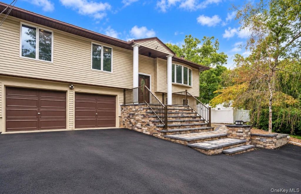 47 McArthur Lane, Smithtown, NY 11787 — photo 4