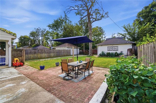 1745 Catalpa Drive, Dayton, OH 45406