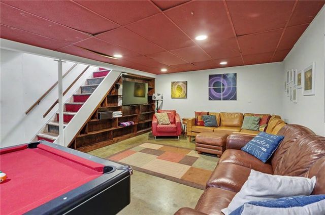 1447 Summit Street, Lawrence, KS 66044