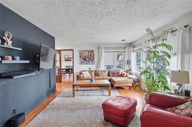 1447 Summit Street, Lawrence, KS 66044