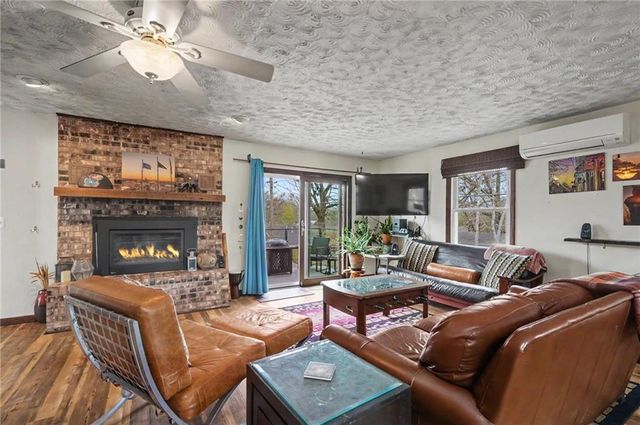 1447 Summit Street, Lawrence, KS 66044