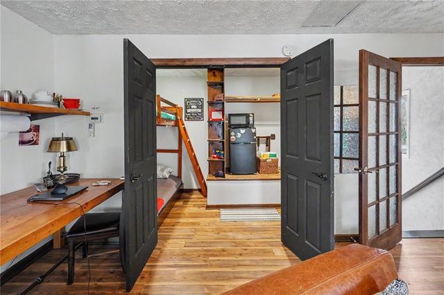 1447 Summit Street, Lawrence, KS 66044