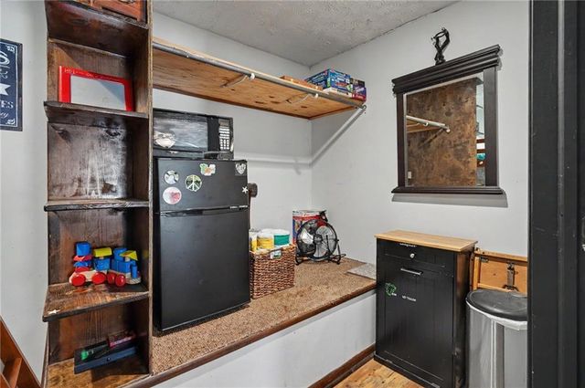 1447 Summit Street, Lawrence, KS 66044