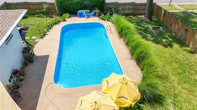1447 Summit Street, Lawrence, KS 66044