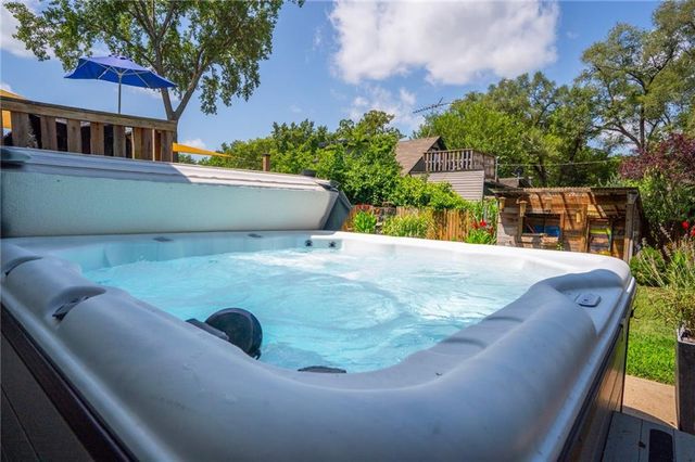 1447 Summit Street, Lawrence, KS 66044