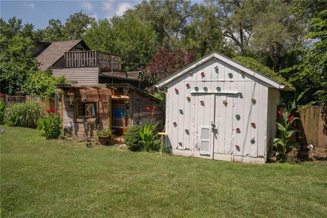 1447 Summit Street, Lawrence, KS 66044
