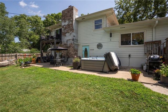 1447 Summit Street, Lawrence, KS 66044