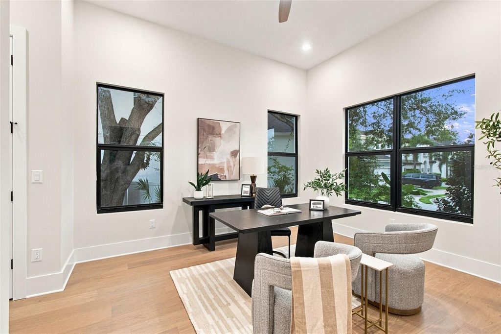 Image 11 of property listing at 3610 S RENELLIE DRIVE, Tampa, FL 33629