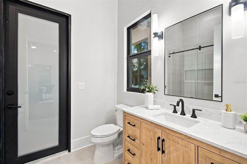 Image 15 of property listing at 3610 S RENELLIE DRIVE, Tampa, FL 33629